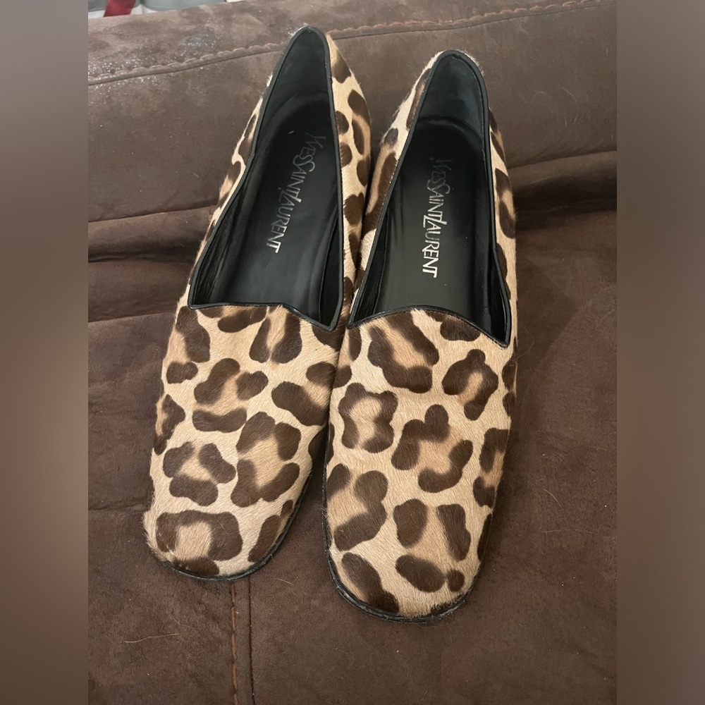 (SOLD) Yves Saint Laurent Leopard Loafers